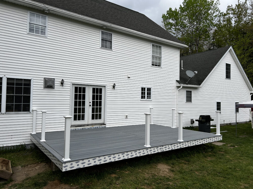 deck and siding contractor in winterport